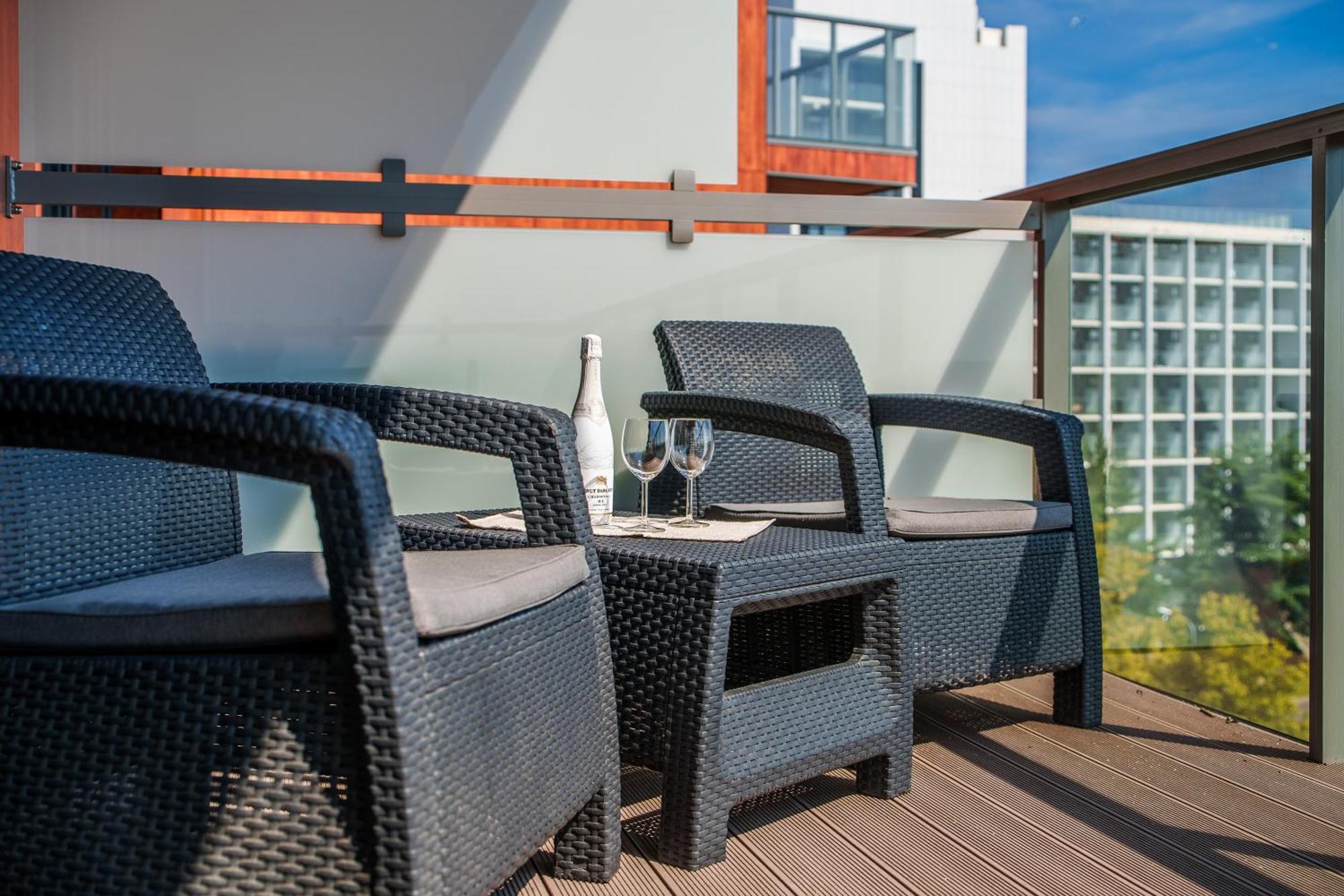 Apartament Delux Kasprowicza 20C Prywatny Parking Basen Sauna Oraz Silownia W Cenie Kołobrzeg Exterior foto
